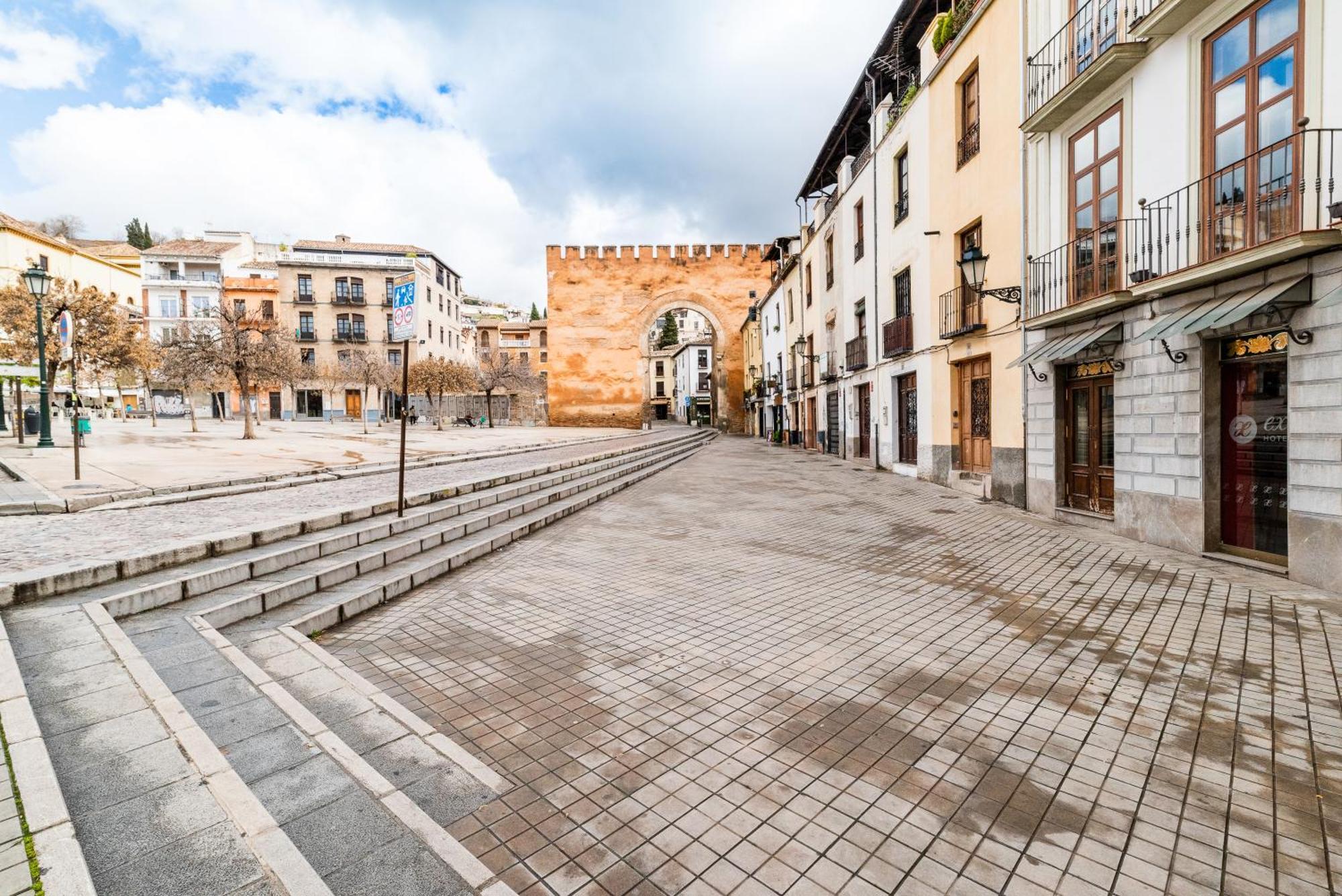 Wekey Homes Granada, Elvira Suites Centro Exterior foto